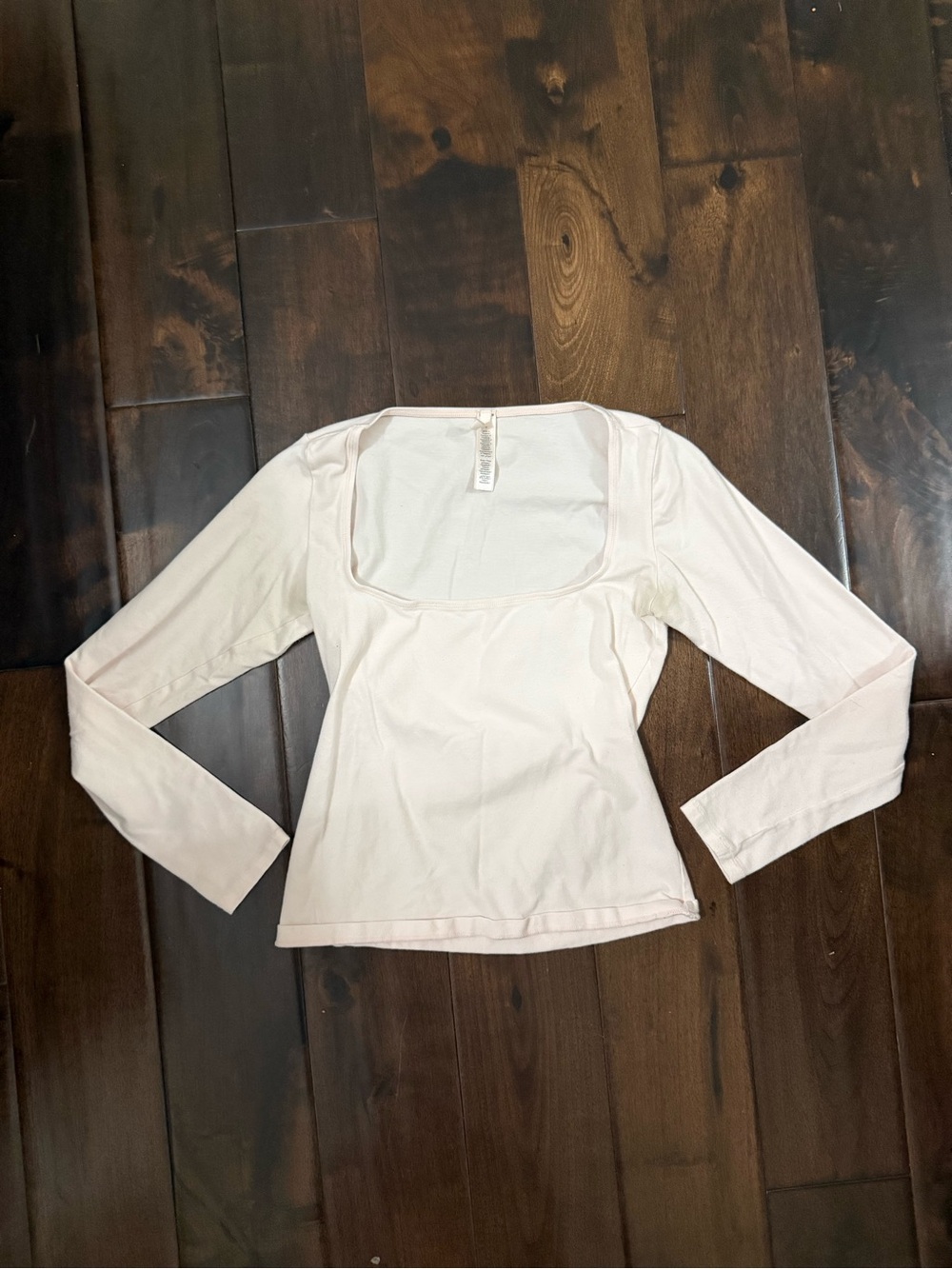 SKIMS Scoop Neck Long Sleeve Top in Pale Blush
